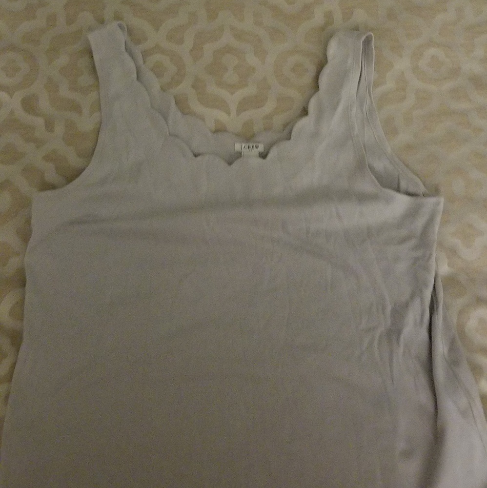 NWT Scallop neck tank top